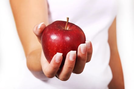 Manzana y diabetes: ¿Es seguro comerla? Guía de nutrición y porciones