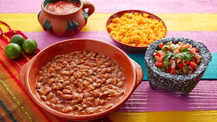 platillos-mexicanos-frijoles-680aa58b67207