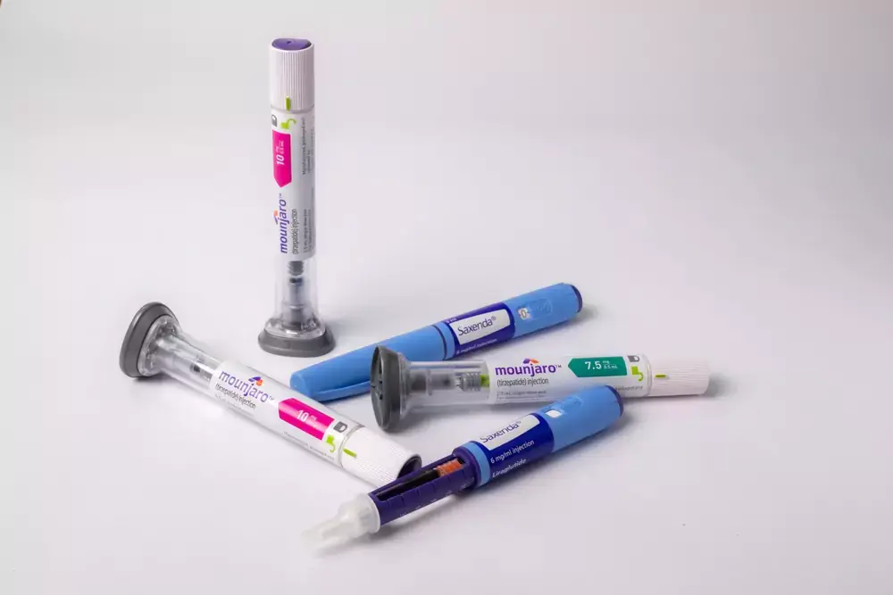 Grupo de plumas precargadas para bajar de peso